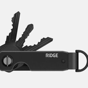 NWOT Ridge Black Key Organizer